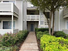 featured image of 564 Applewood Ct