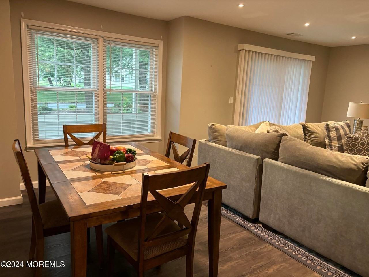 564 Applewood Court - Photo 5 of 23