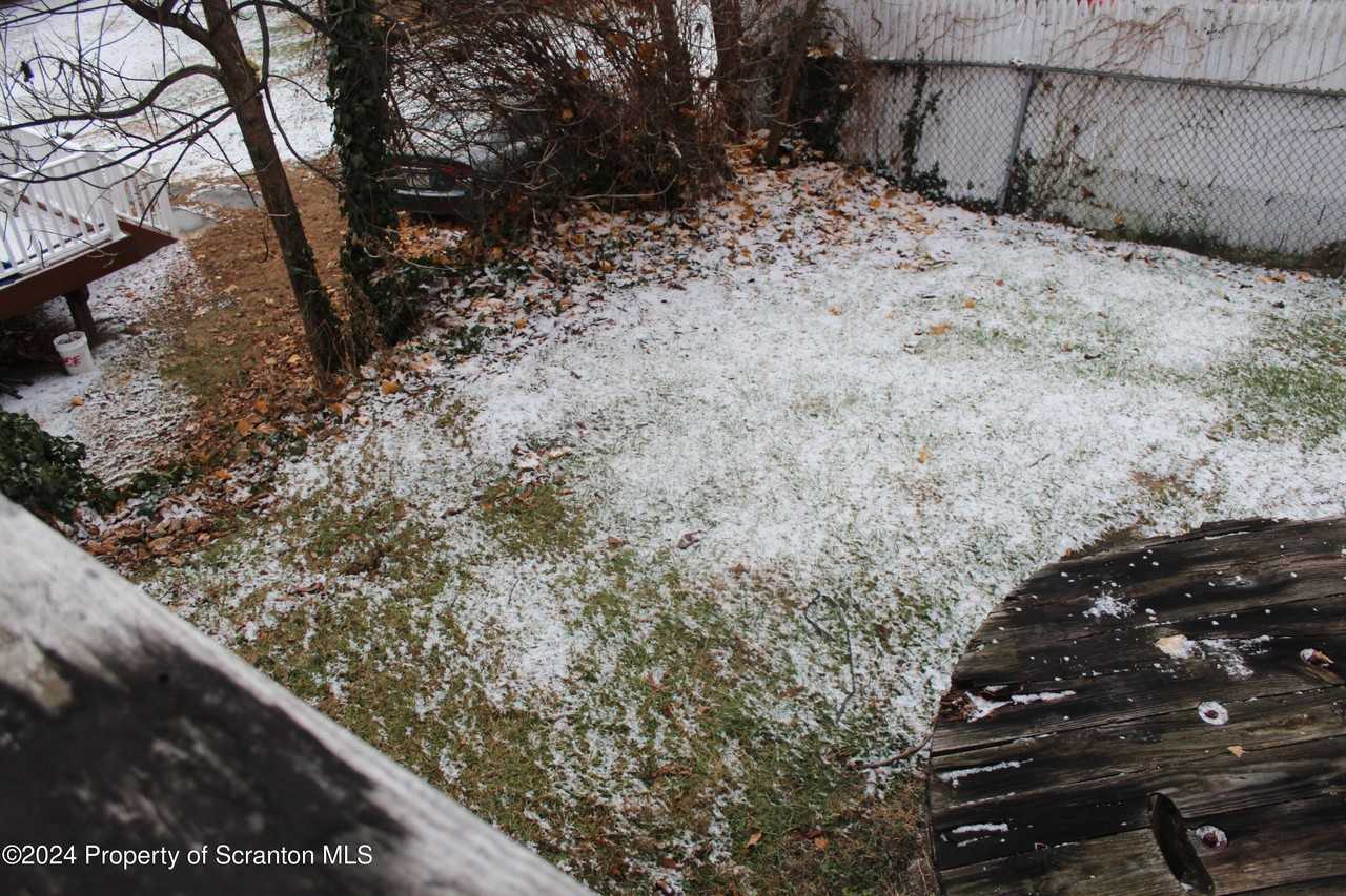 323 Union St - Photo 4 of 20