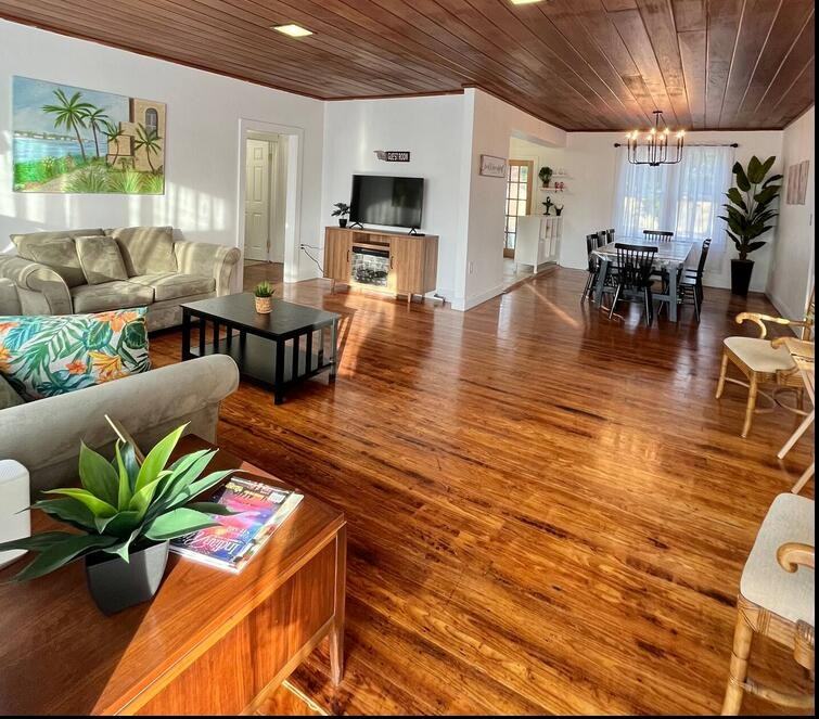 306 S 33rd St - Photo 2 of 18