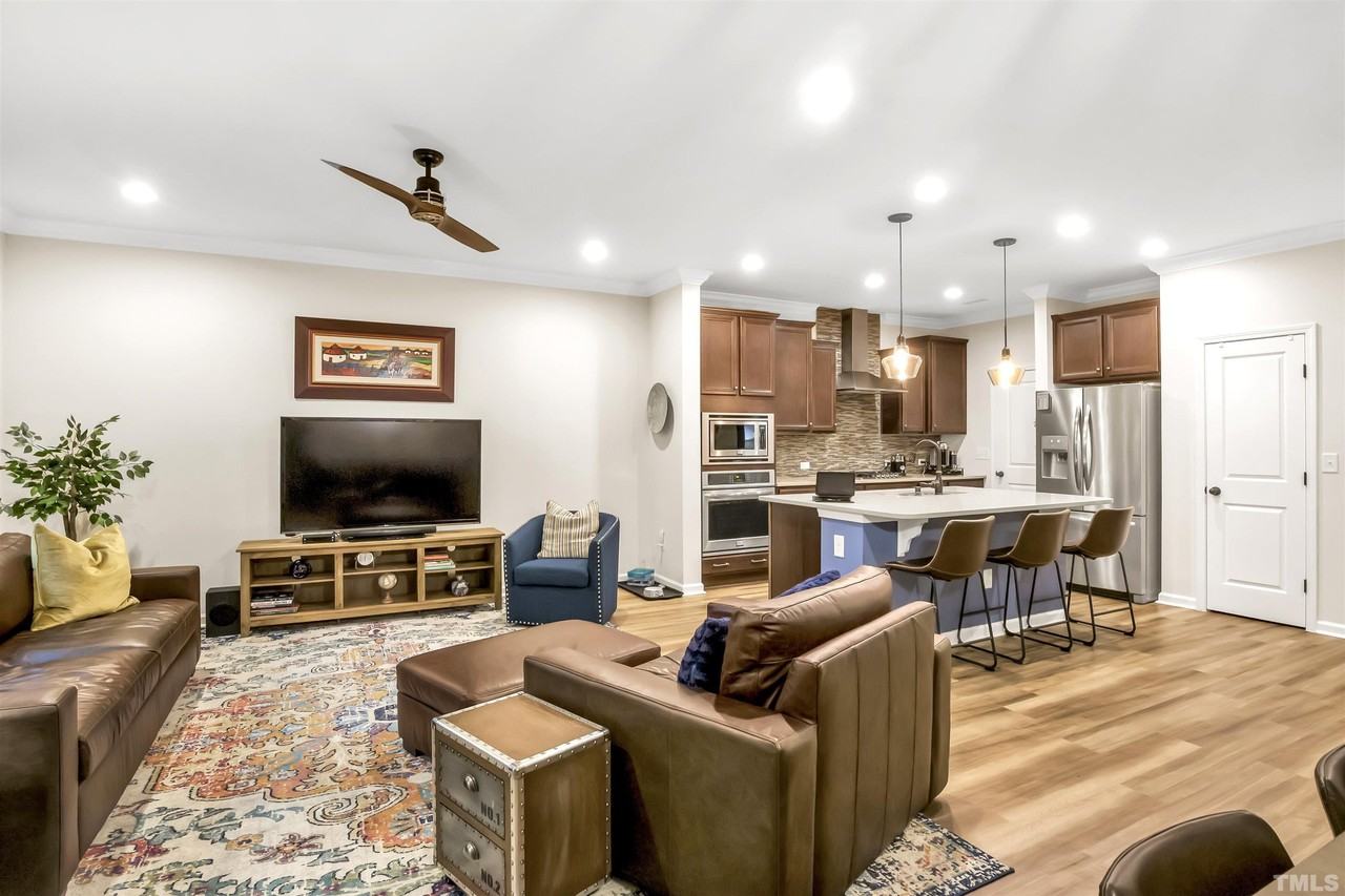 1204 Southpoint Trl - Photo 3 of 17