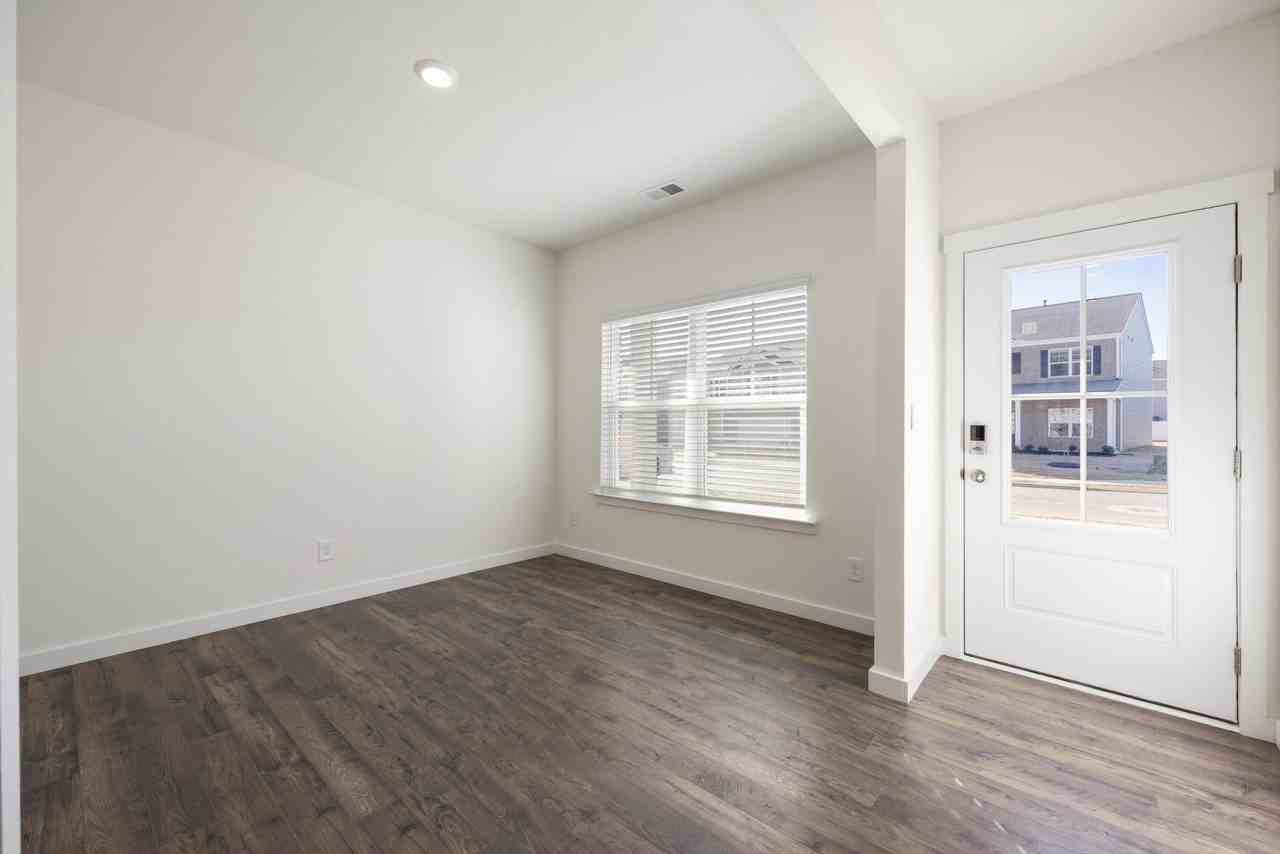 3141 Highline Dr - Photo 2 of 25