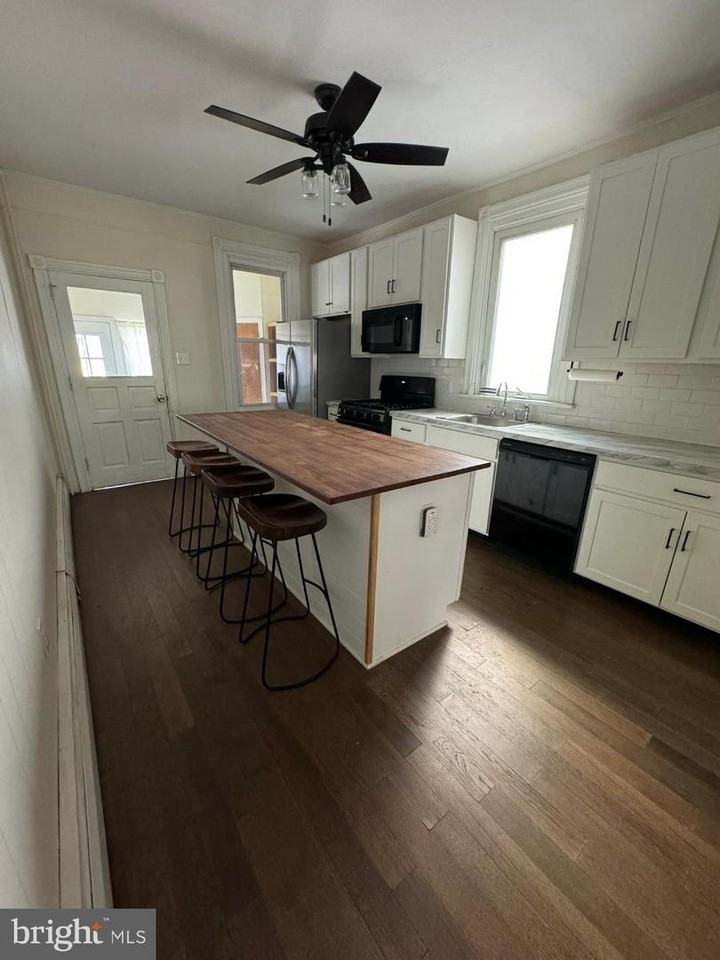 343 Washington Ave - Photo 5 of 17