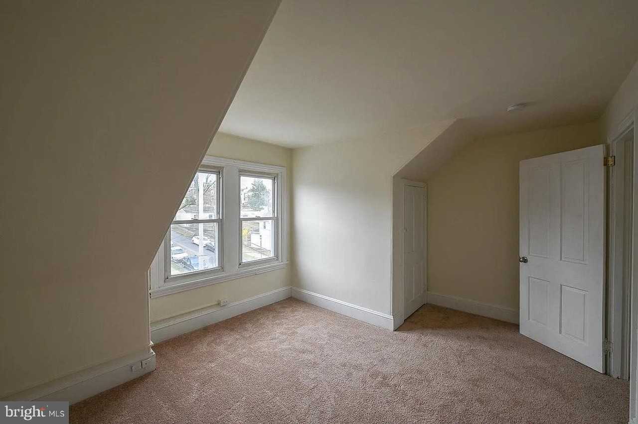 343 Washington Ave - Photo 7 of 17