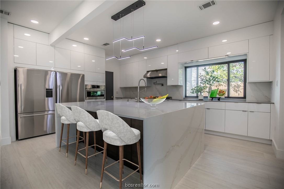 12110 Attlee Dr - Photo 5 of 27