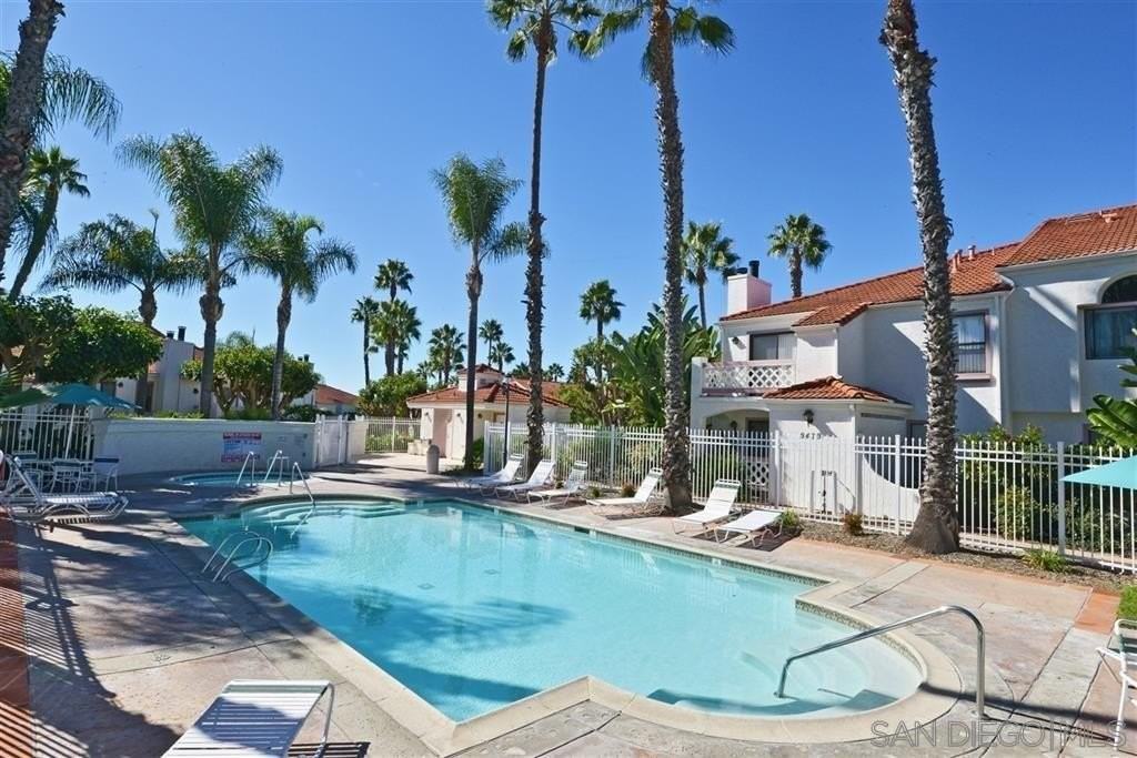 9489 Fairgrove Ln - Photo 3 of 23