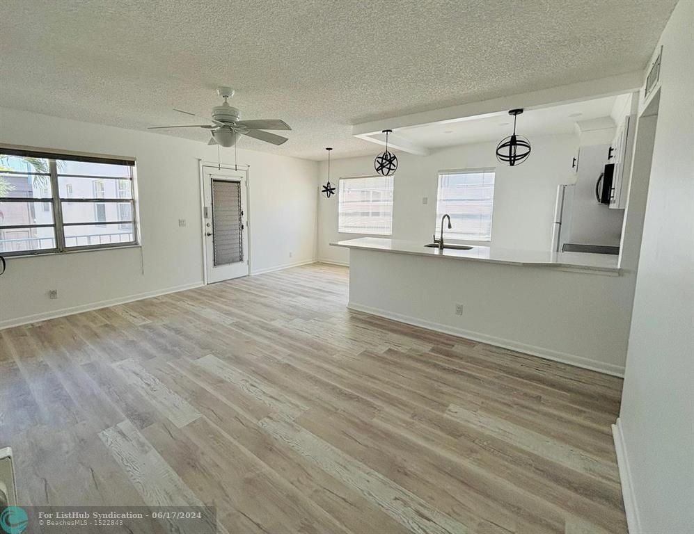 812 Normandy Q 812 - Photo 3 of 26