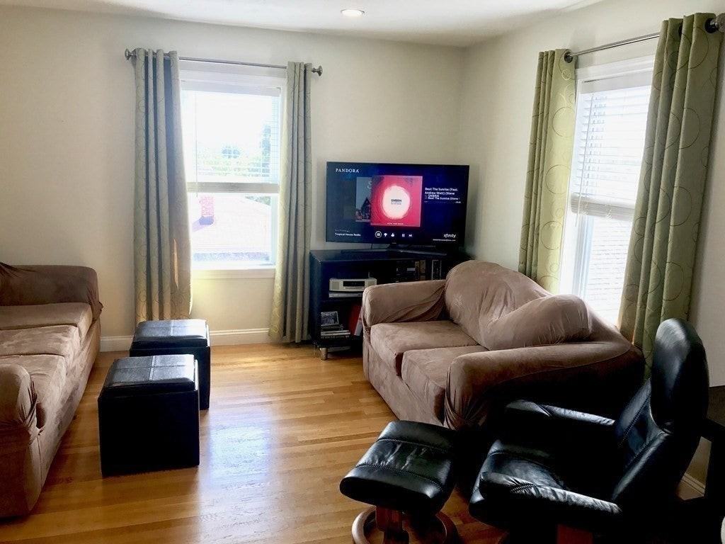 43 Buttonwood St - Photo 4 of 10