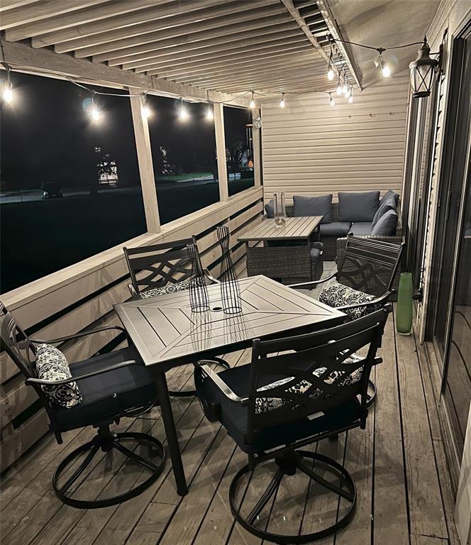 164 April Point Dr S