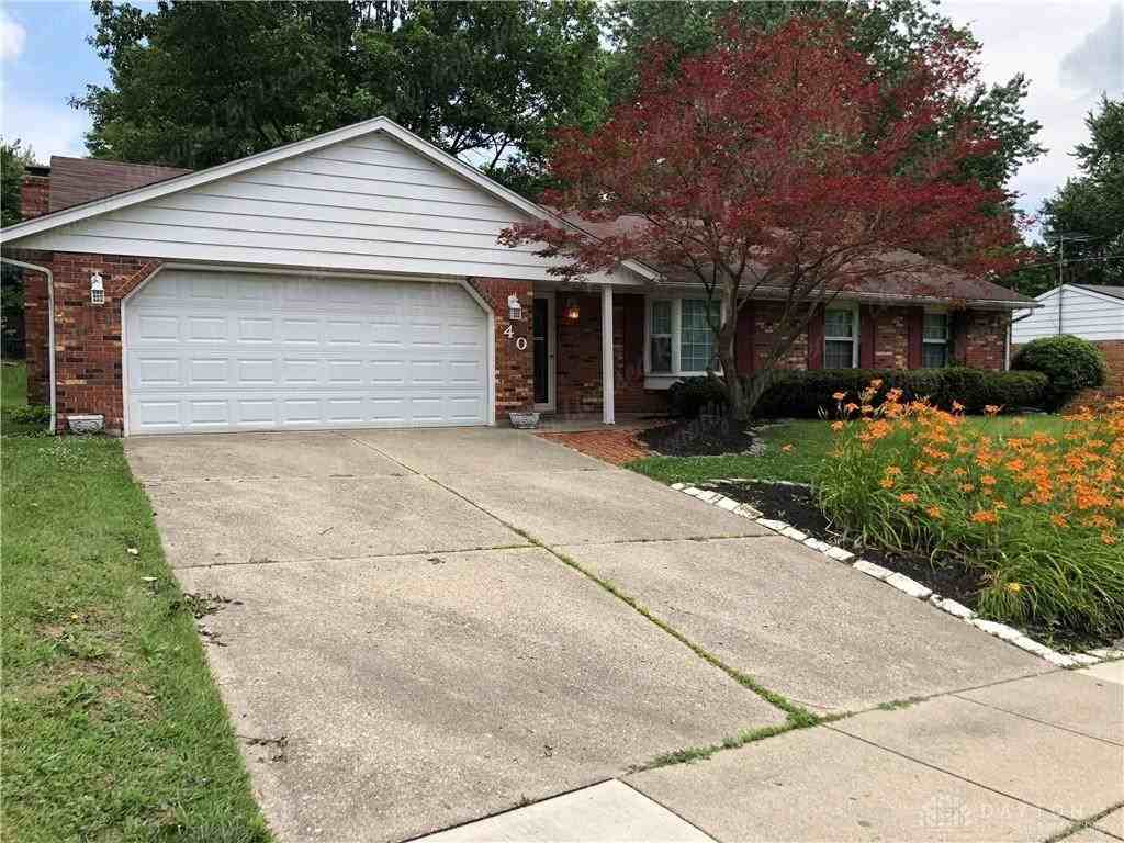 40 Bramblebush Ln - Photo 2 of 23