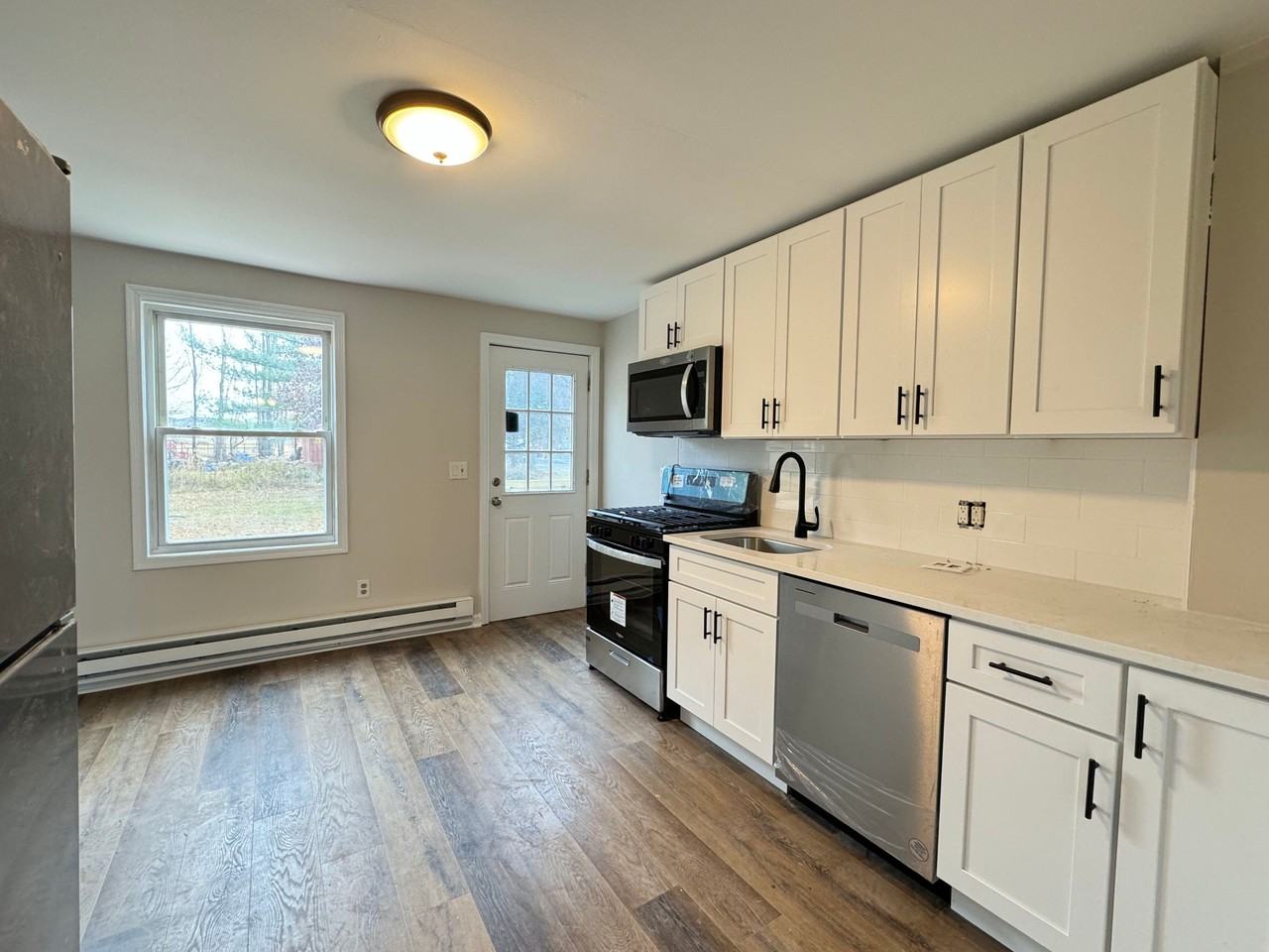 20A Jacobson St - Photo 3 of 9