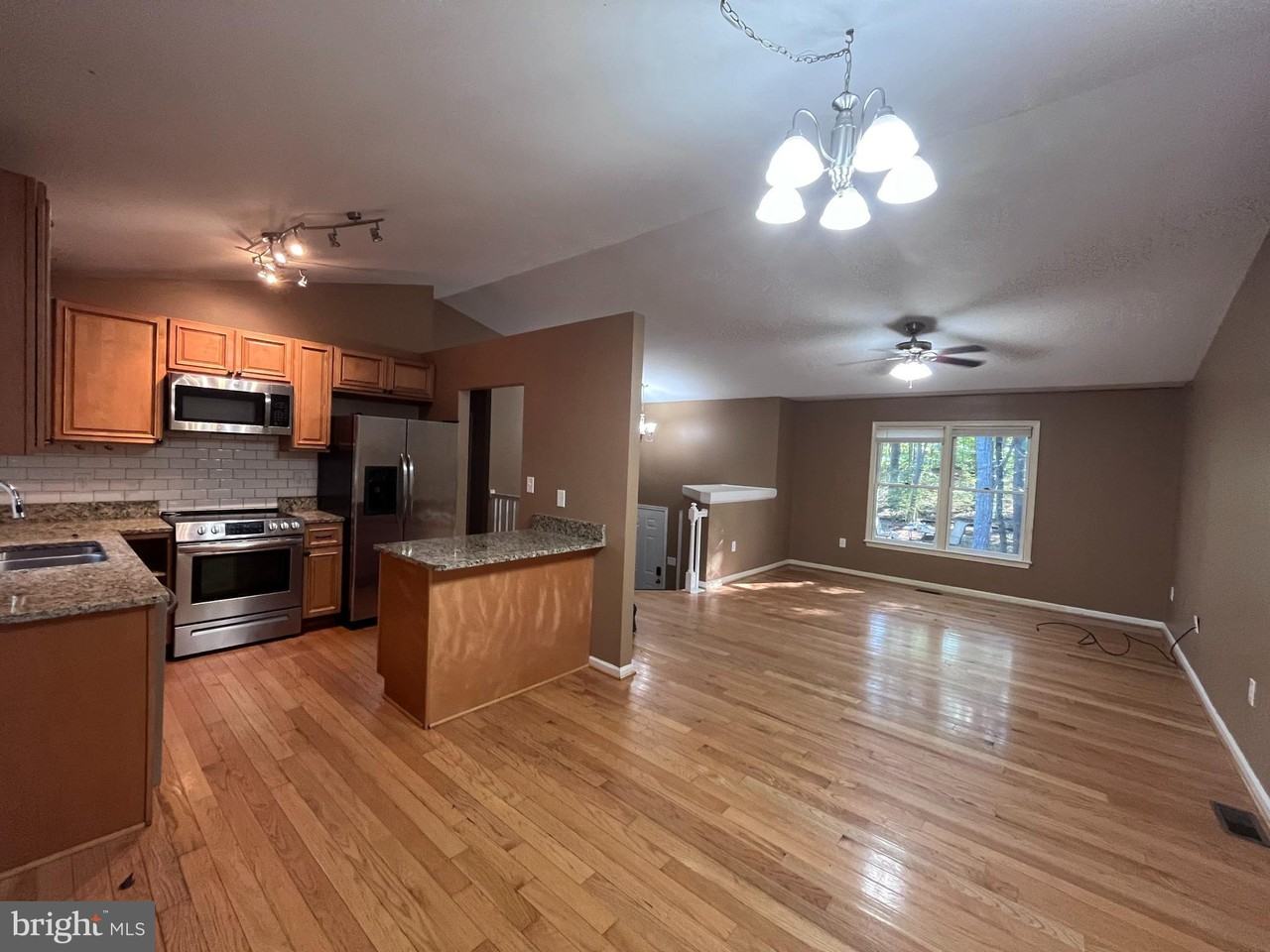 12814 Plantation Dr - Photo 5 of 12