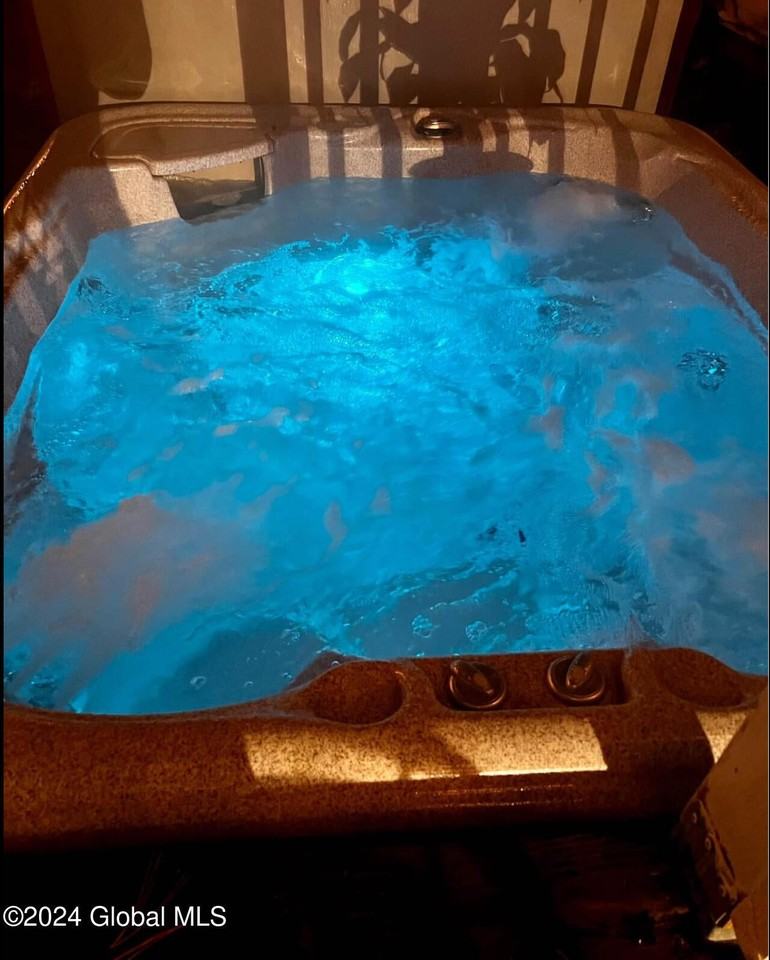 173 Excelsior Ave - Photo 3 of 33