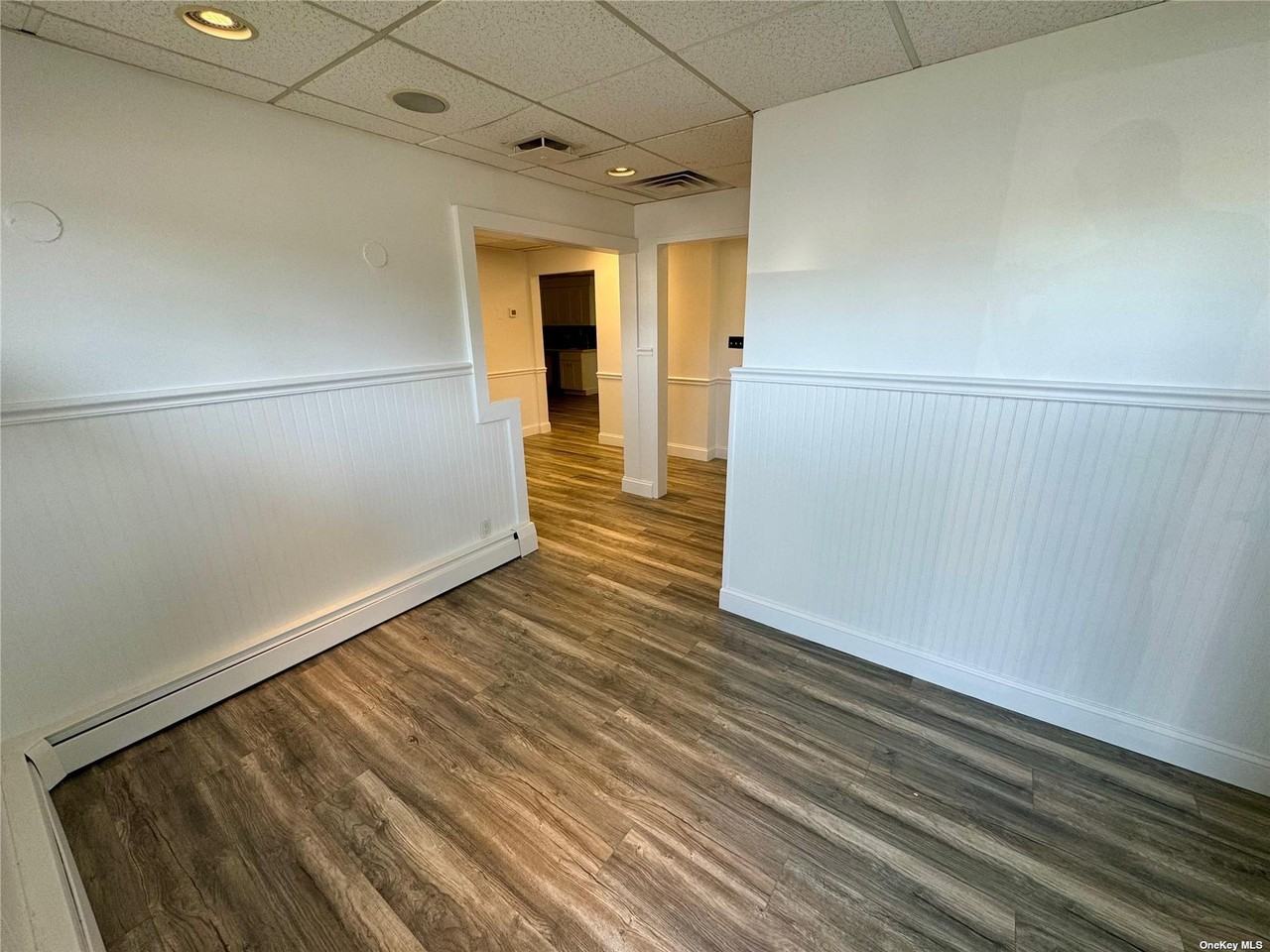 519 Bellmore Ave - Photo 2 of 9