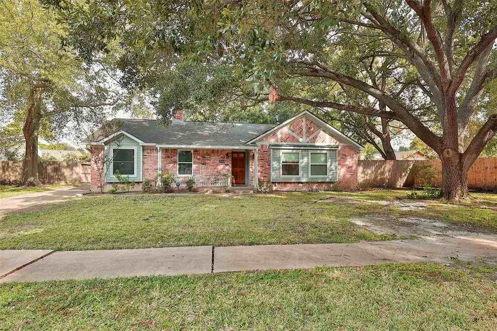 12310 Waldemar Dr - Photo 2 of 26