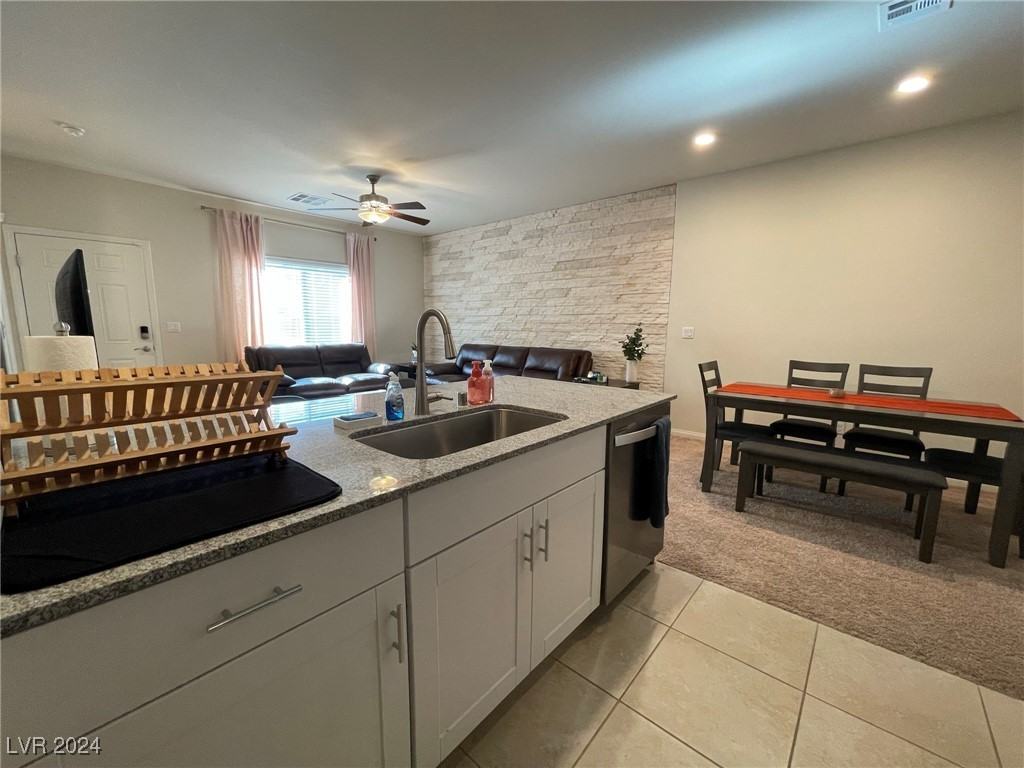 7233 Halo Falls St - Photo 7 of 29