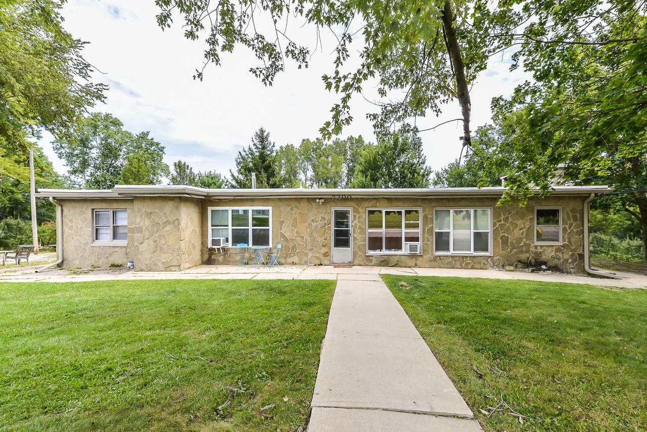 7200 Whitmore Lake Rd Apt 4 - Photo 3 of 27