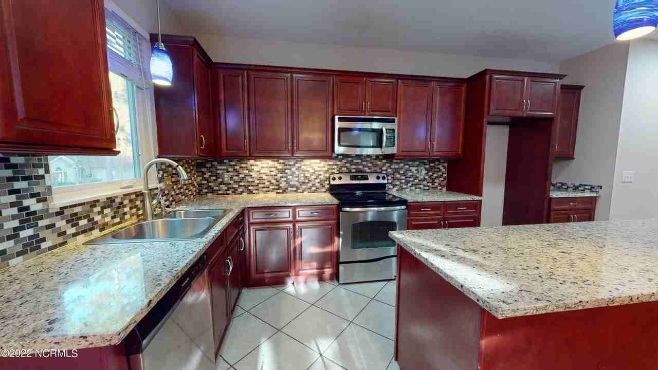 3 Sandhills Pl - Photo 4 of 16