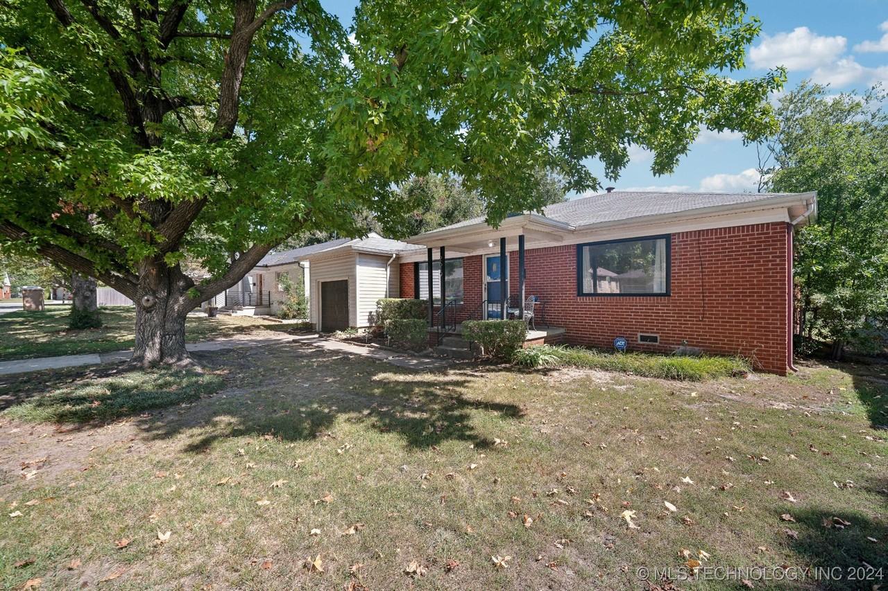 2619 S Urbana Ave - Photo 2 of 9