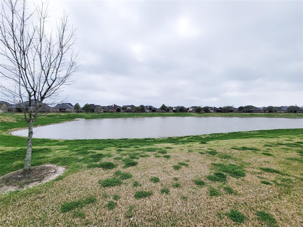 8014 Summer Night Ln - Photo 3 of 32