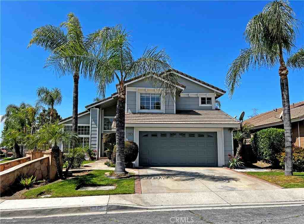 13497 Chrystal Ct - Photo 2 of 38