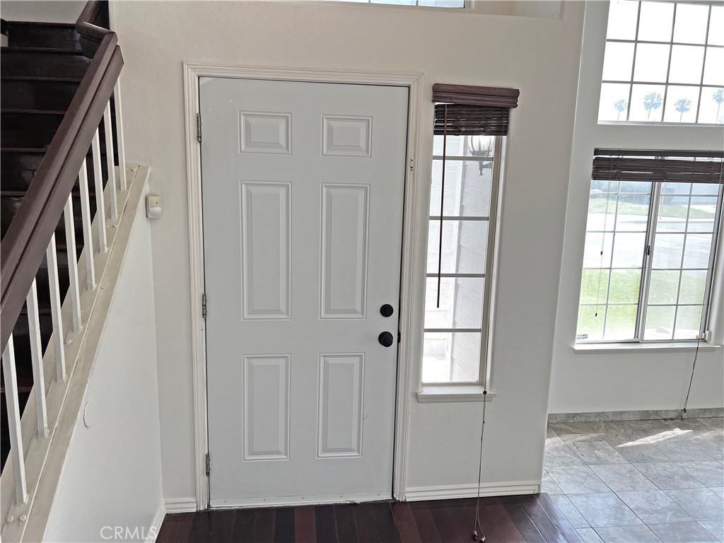 13497 Chrystal Ct - Photo 3 of 38