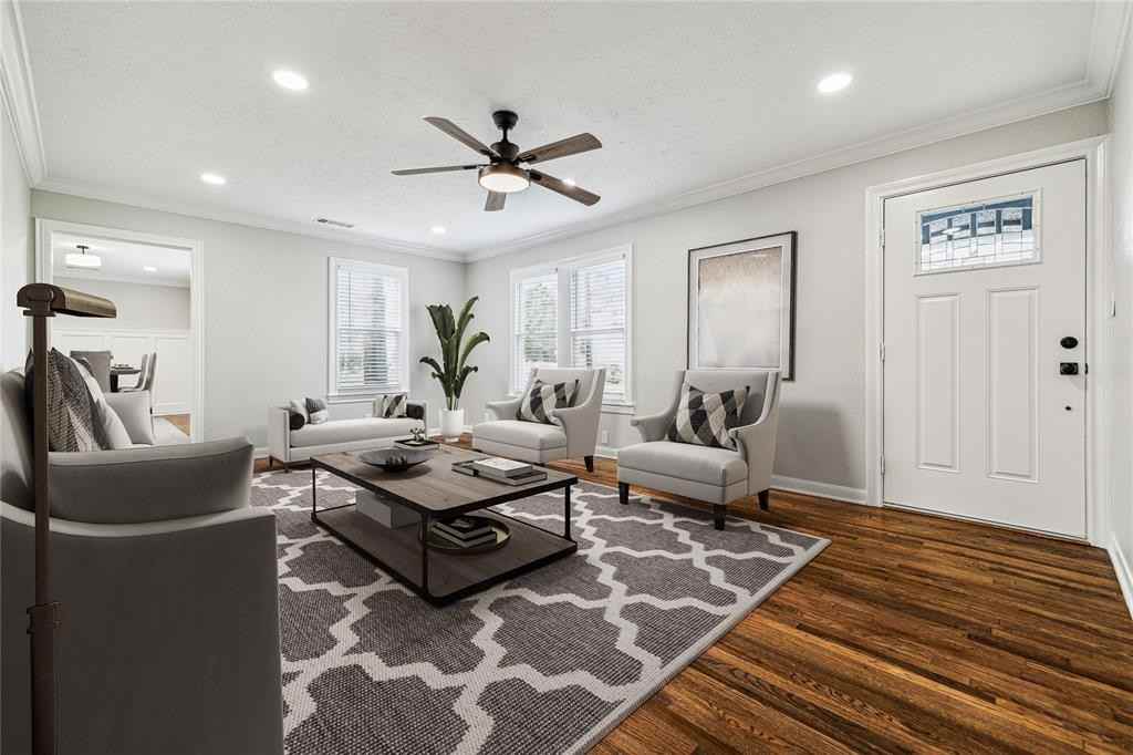 801 Woodcrest Dr - Photo 3 of 21