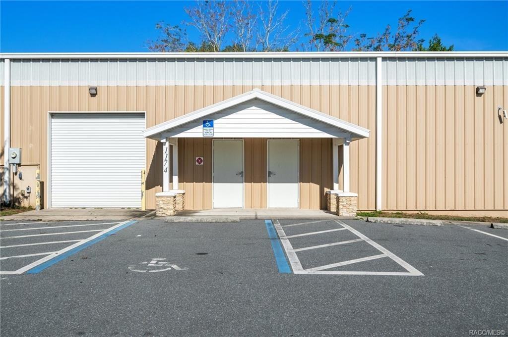 1174 Plaza Pl - Photo 2 of 24