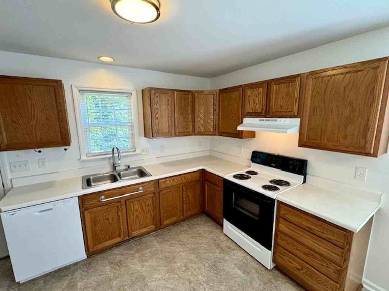 1117 Thelonious Dr - Photo 6 of 20