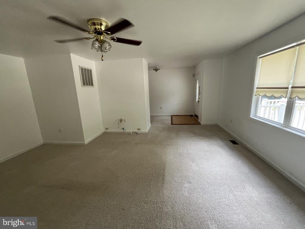 529 Hessler Dr - Photo 3 of 23