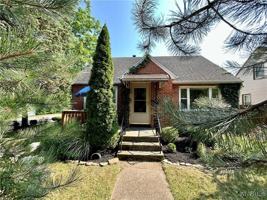 featured image of 123 Cornell Ave