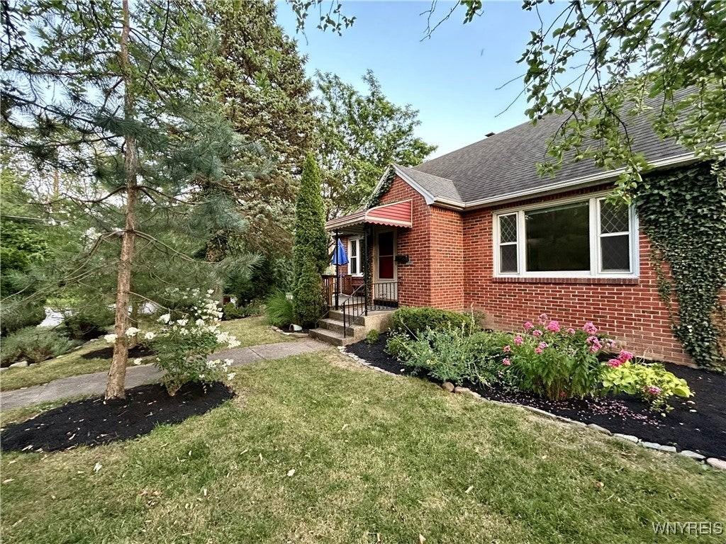 123 Cornell Ave - Photo 3 of 27