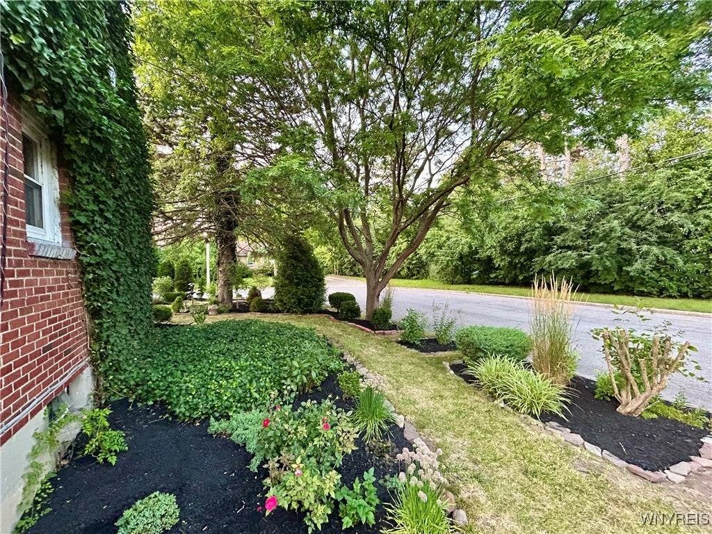 123 Cornell Ave - Photo 4 of 27