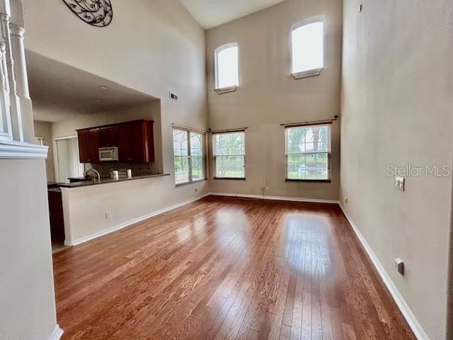 2200 The Oaks Blvd - Photo 2 of 12