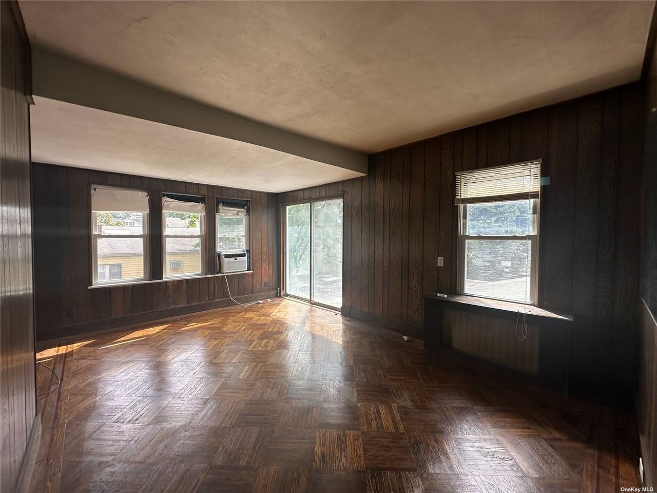 44 Sherman St - Photo 3 of 9