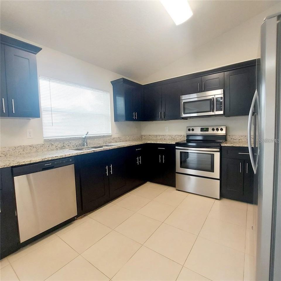 16086 Sw 53rd Ct - Photo 3 of 24