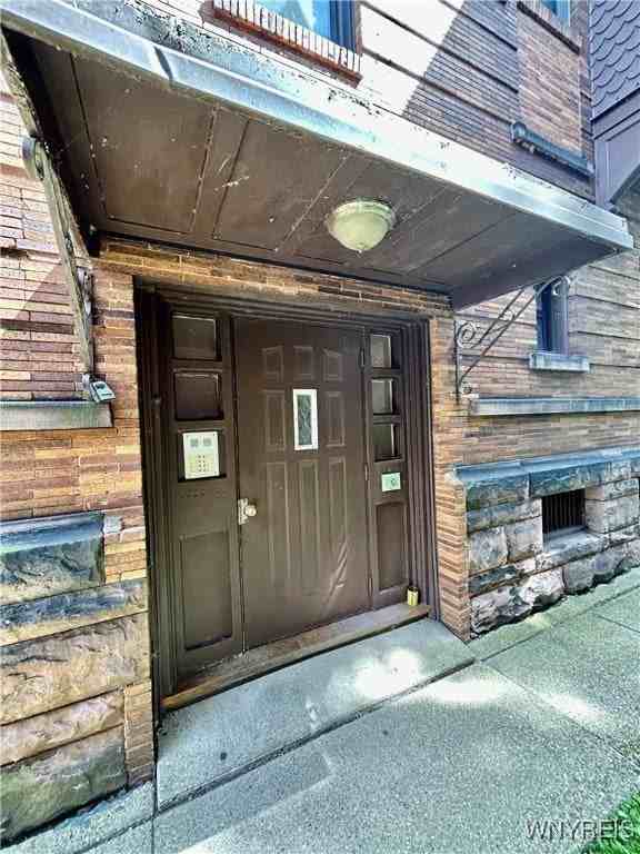 295 Summer St - Photo 2 of 17