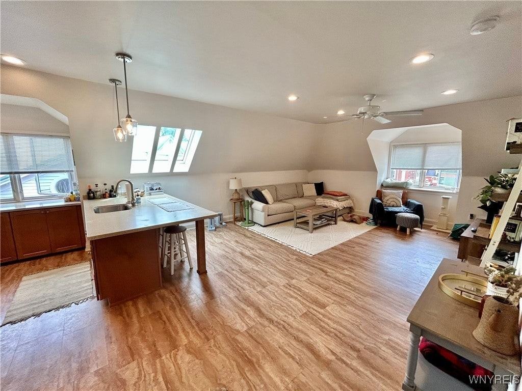 295 Summer St - Photo 4 of 17