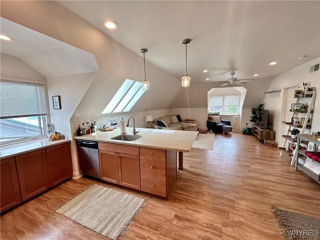 295 Summer St - Photo 7 of 17