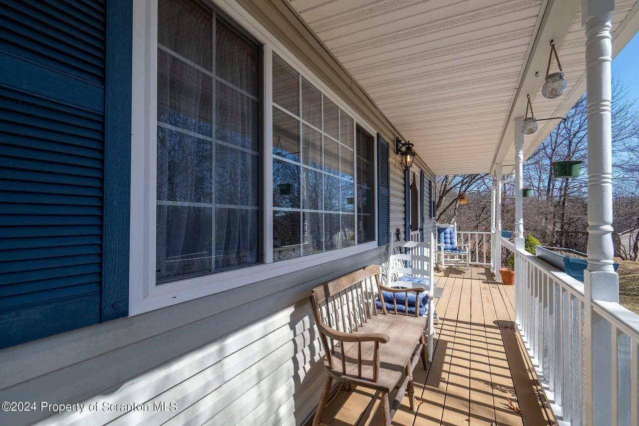 10 Farmer Ct - Photo 3 of 31