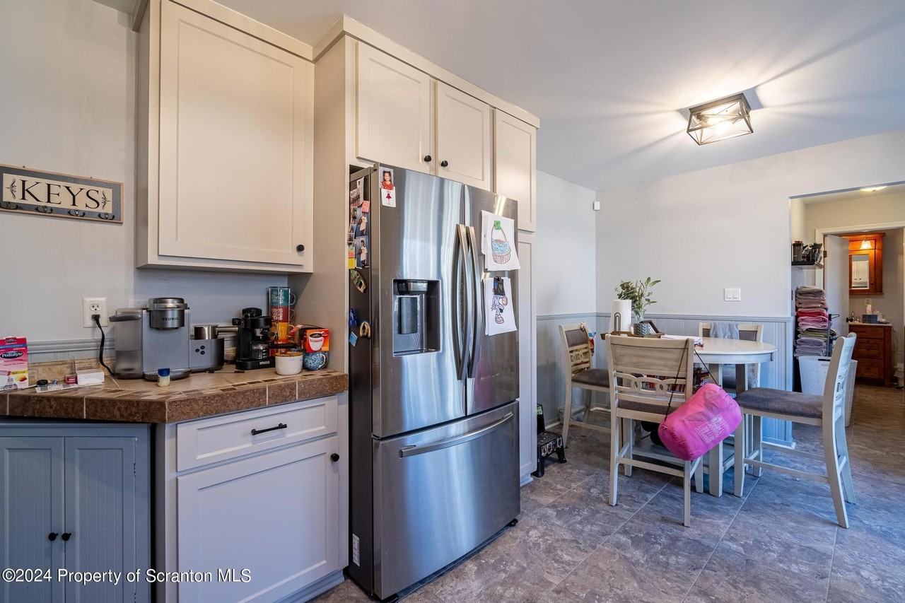 10 Farmer Ct - Photo 5 of 31