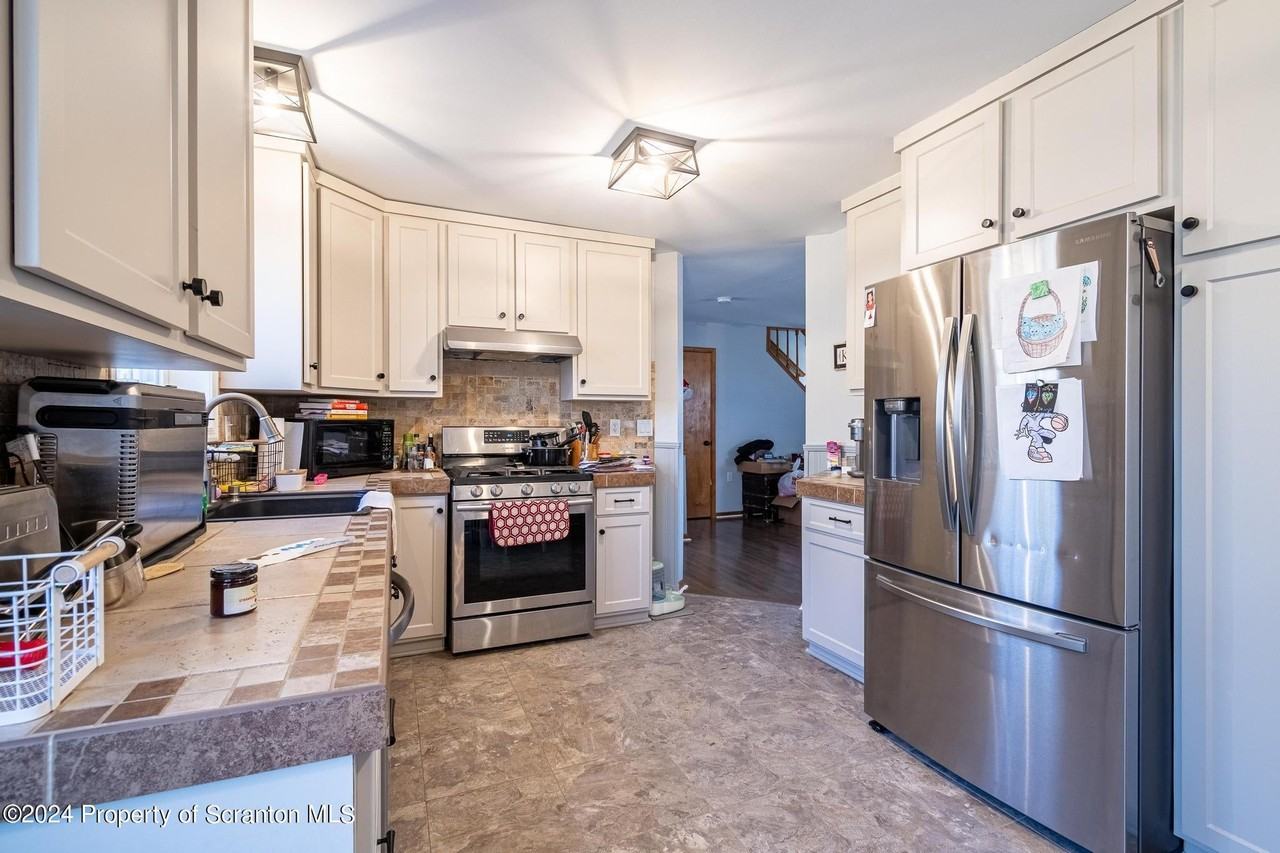 10 Farmer Ct - Photo 6 of 31