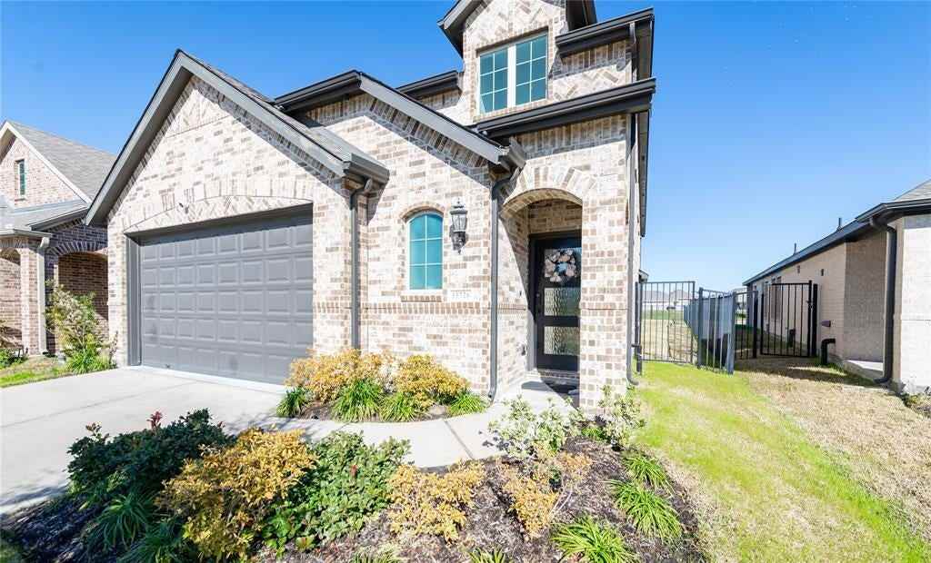 15726 Cairnwell Bend Dr - Photo 2 of 26