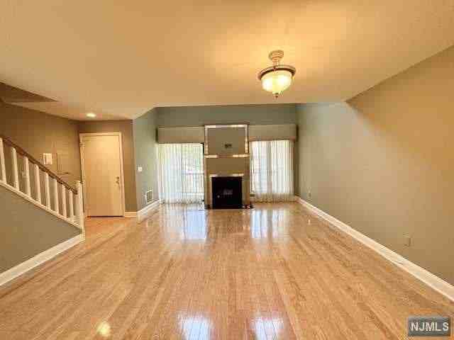 504 River Renaissance - Photo 3 of 36