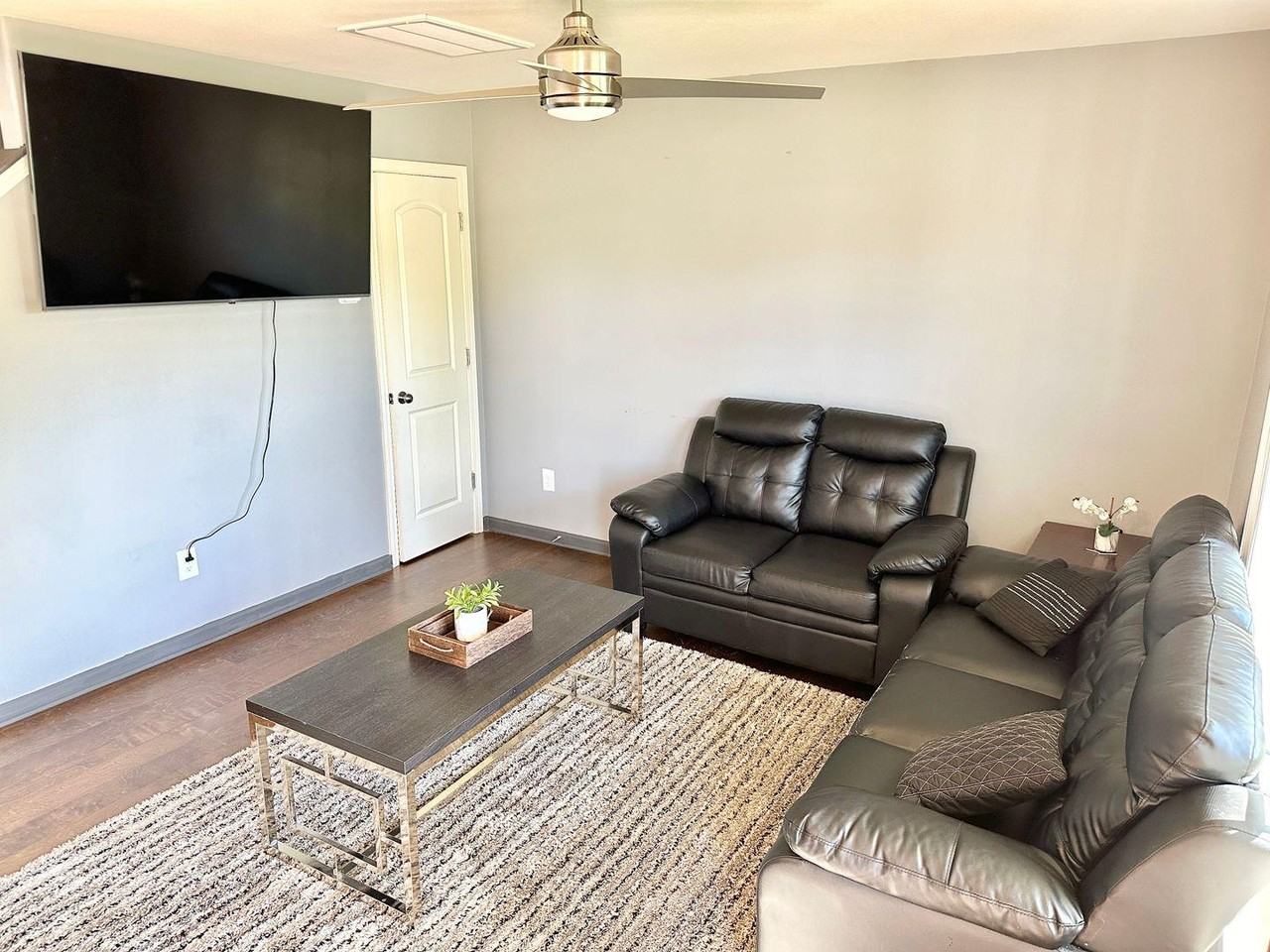 5270 Dipper Dr - Photo 5 of 19