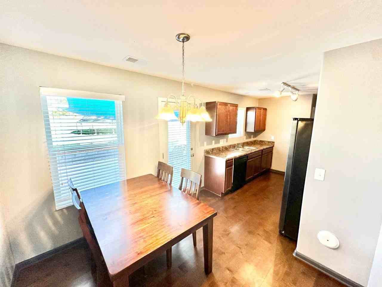 5270 Dipper Dr - Photo 7 of 19