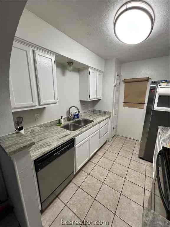 2908 Cheshire Dr - Photo 3 of 12