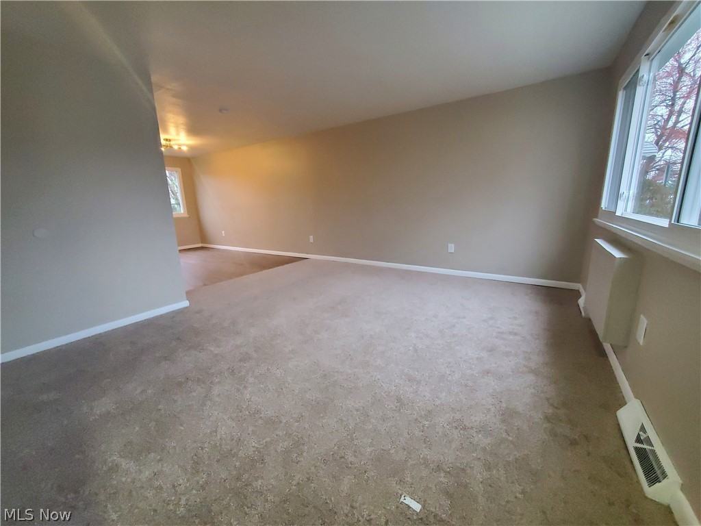 30524 Severn Ln - Photo 2 of 16