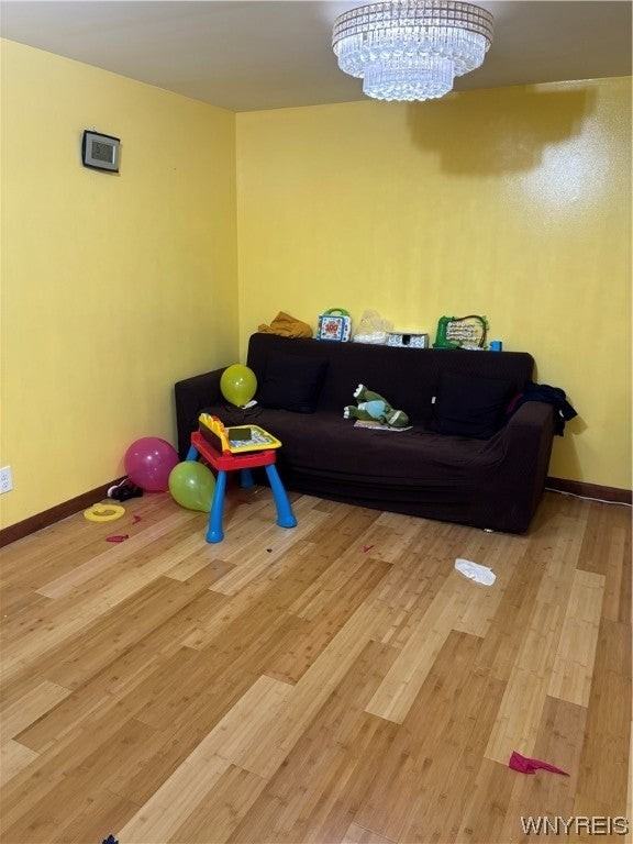 438 Callodine Ave - Photo 4 of 11