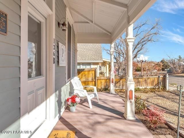 136 N Pleasant St - Photo 3 of 16